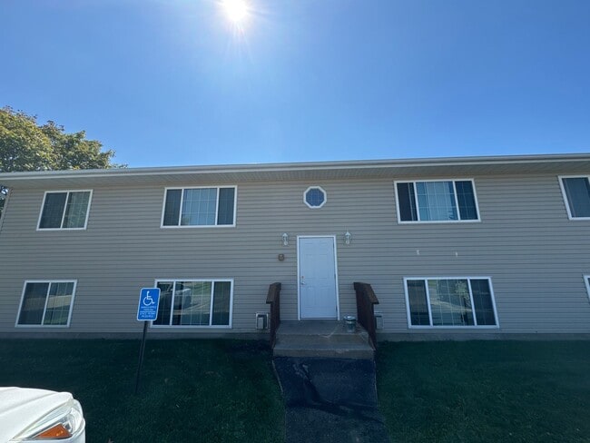 Building Photo - 3080 9th St Unit 1