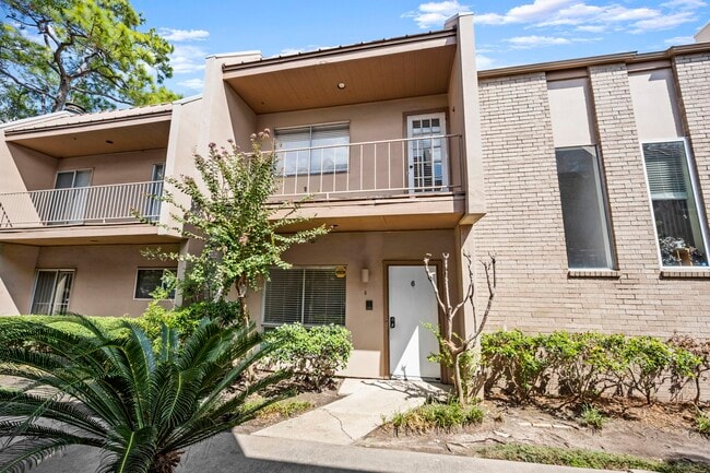 Photo - 1115 Augusta Dr Unit 6