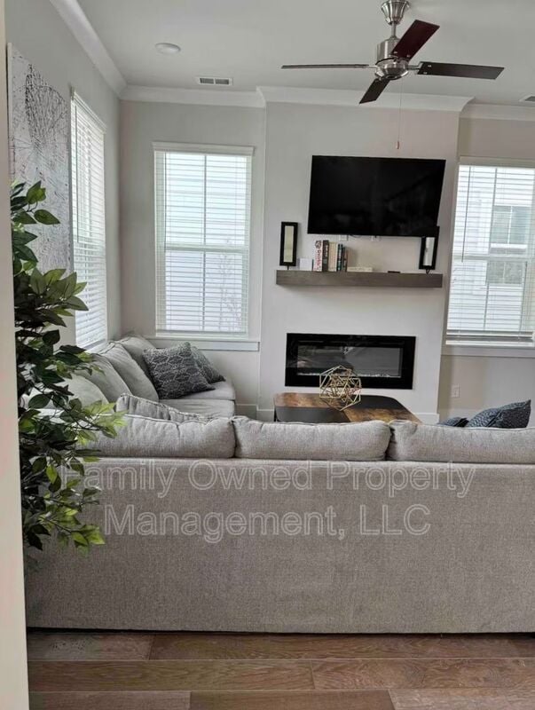 Photo - 8608 Bowen Corner Ave