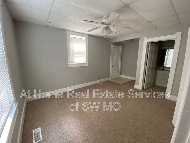 Photo - 653 S Main Ave Unit Apt #2