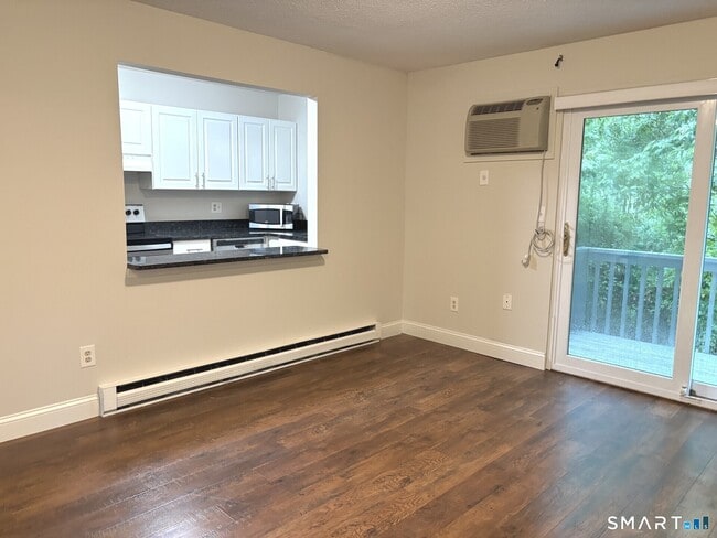 Photo - 19 Somers St Unit B8