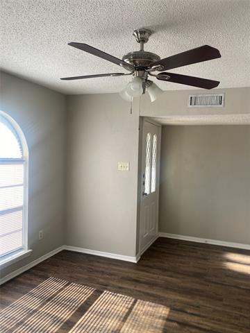 Photo - 5060 Walker Dr