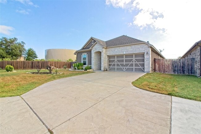 Photo - 31443 Kingsway Rd