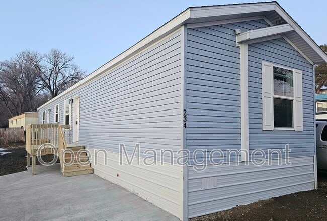 Photo - 725 S 12th St