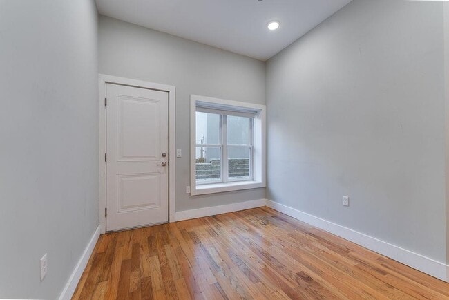 Photo - 62 Newkirk St Unit 5A