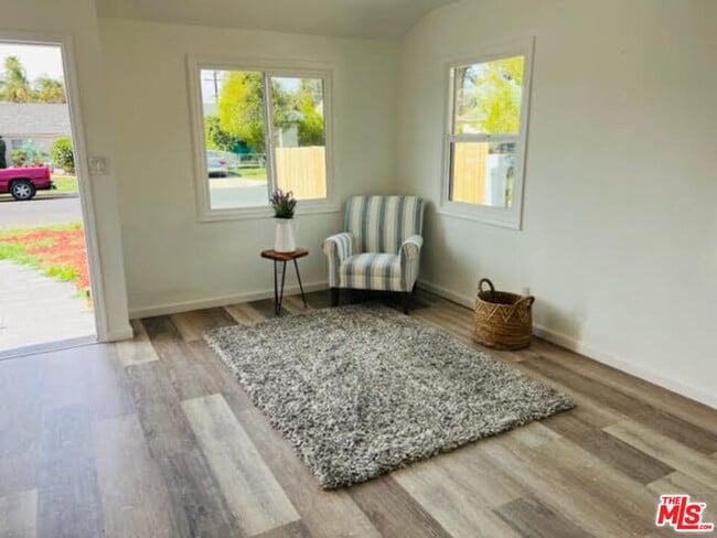 Photo - 7422 Milwood Ave