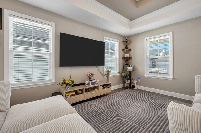 Photo - 4858 Sampler Dr