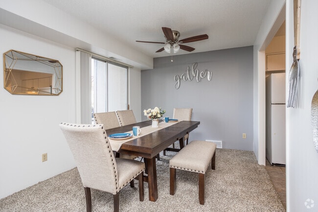 2BR, 2BA - 1,130 SF