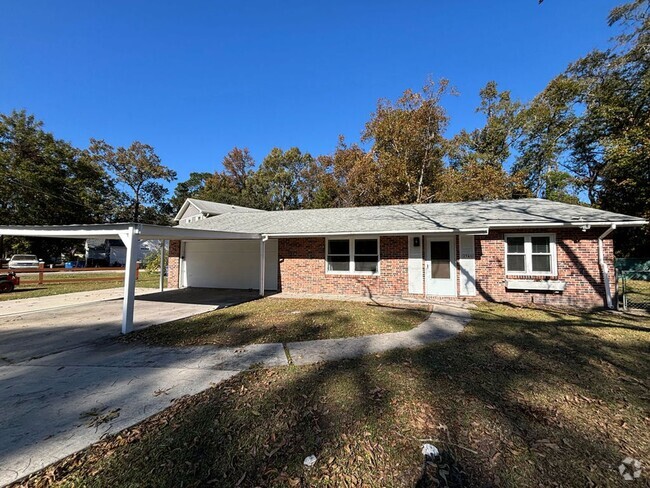 Building Photo - FULLY RENOVATED! 4BR/2BA Home Available No...