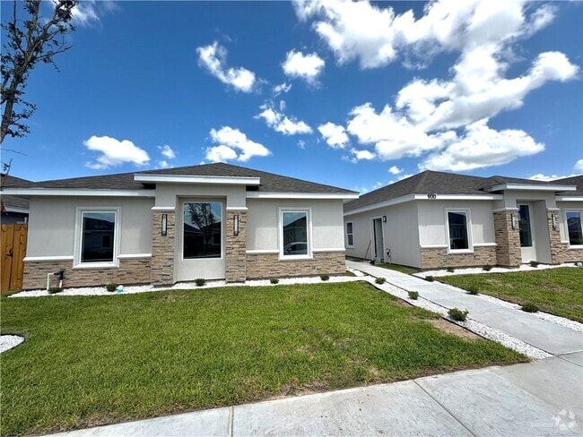 Building Photo - 900 N Blair Ave Rental