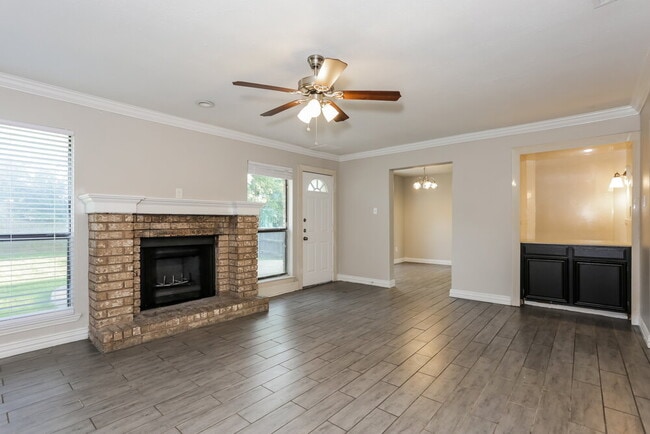 Photo - 216 Mesa Wood Dr