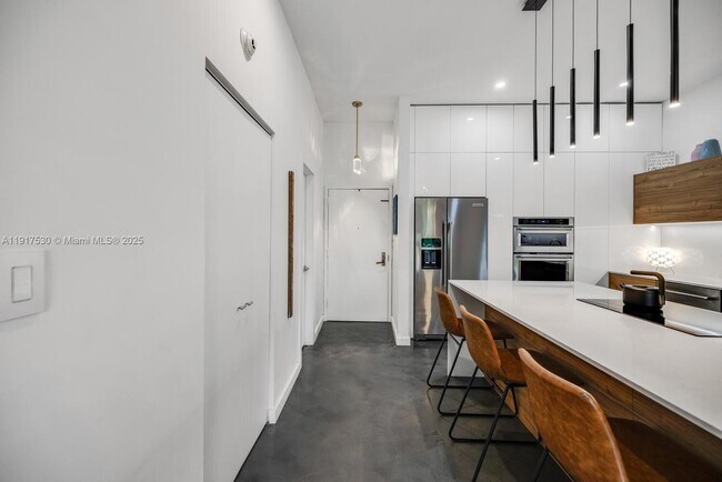 Photo - 11111 Biscayne Blvd Unit 1F