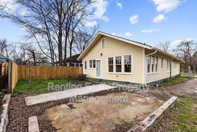 Photo - 1233 Fulton Ave SW