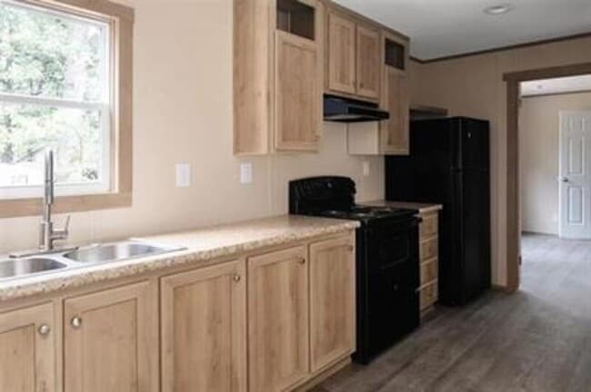 Photo - 110 Skylark Dr