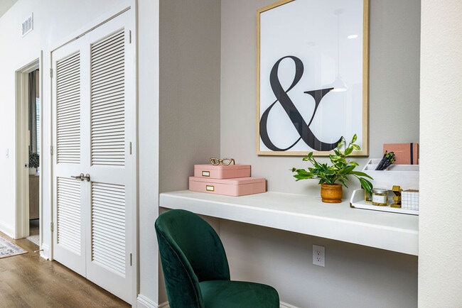 Photo - Legacy Universal