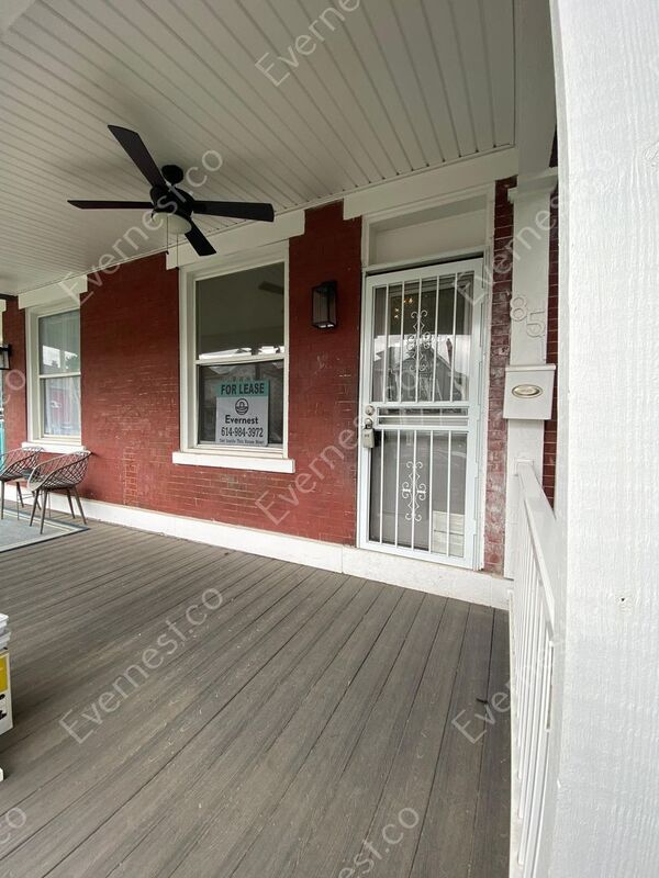 Photo - 851 Bellows Ave