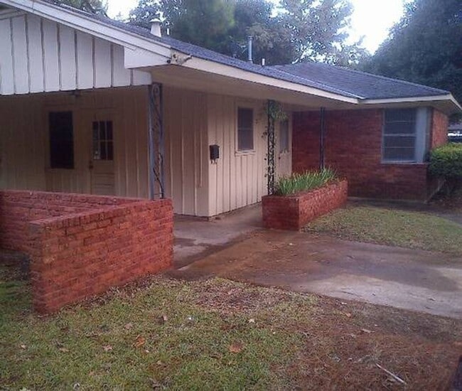 Photo - 5761 Anniston Ave