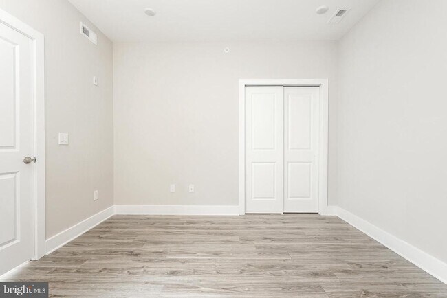 Photo - 2162 E Norris St Unit 402