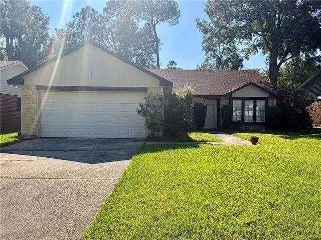 Building Photo - 1704 Admiral Nelson Dr