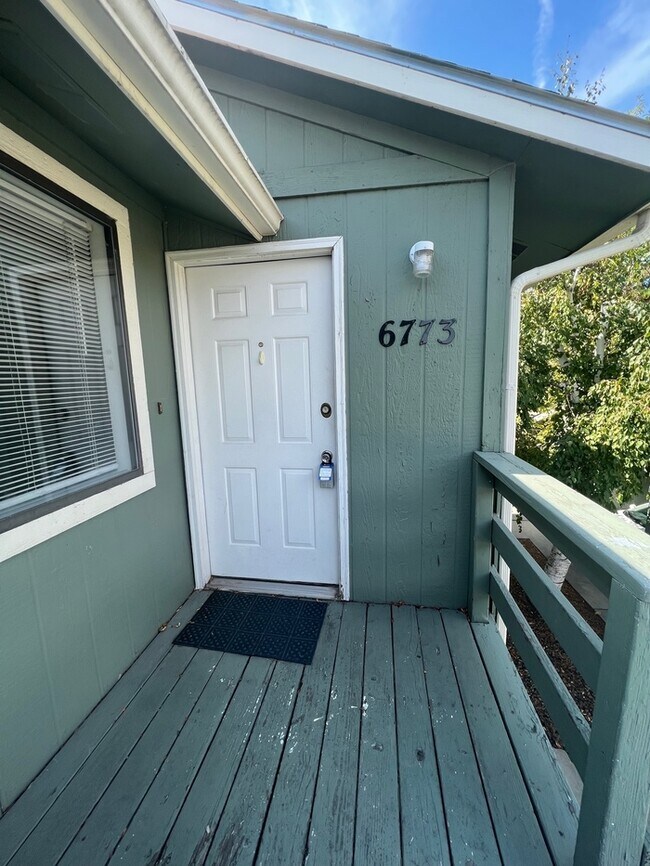 2 Bed 2 Bath in Boise off of Franklin! Rental House Rental in Boise