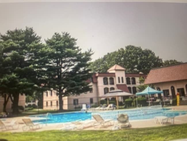 Photo - 24 Madrid Sq Unit 4