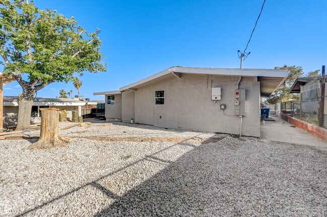 Photo - 5326 Evergreen Ave