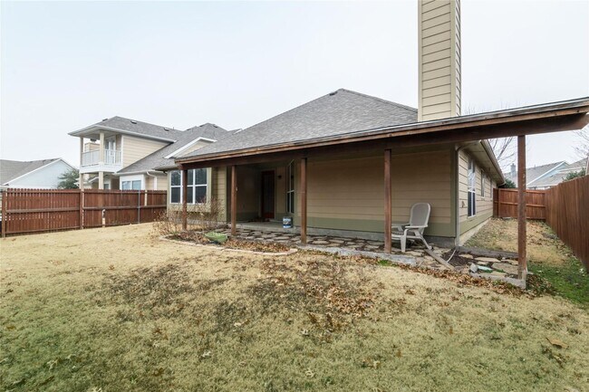 Photo - 1413 Lacewing Dr