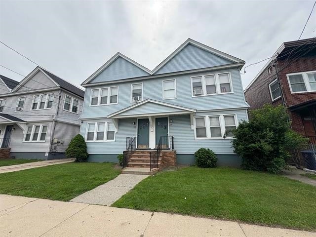 Building Photo - 760 Forest St Unit 4