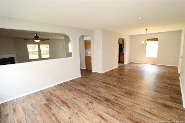 Photo - 5 Bellmore Ct