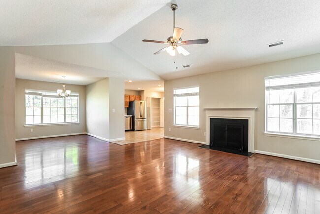 Photo - 9225 Merlot Ln