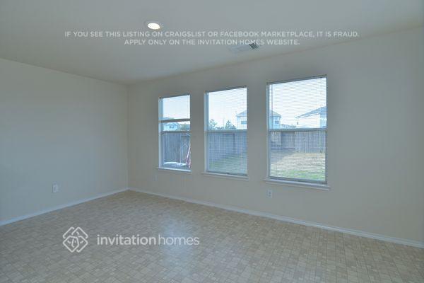 3515 Avalon Castle Dr
