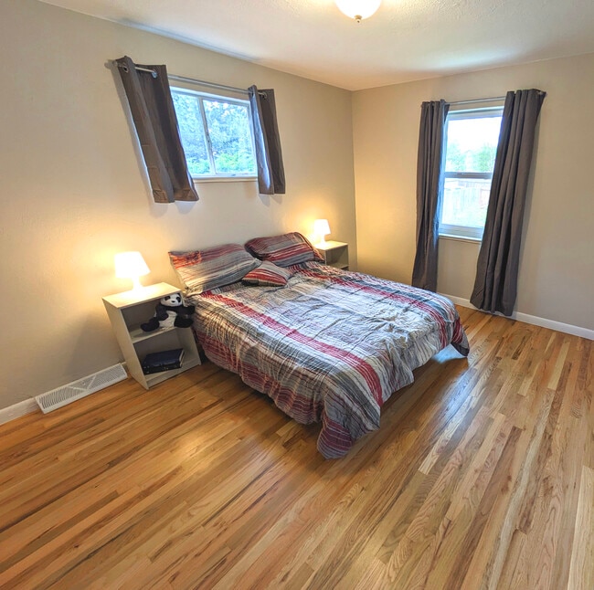 Photo - 2275 S Acoma St