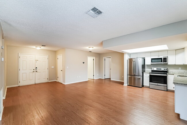 Photo - 3444 Brian Rd S