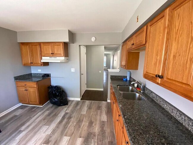 Photo - 9252 S Parnell Ave