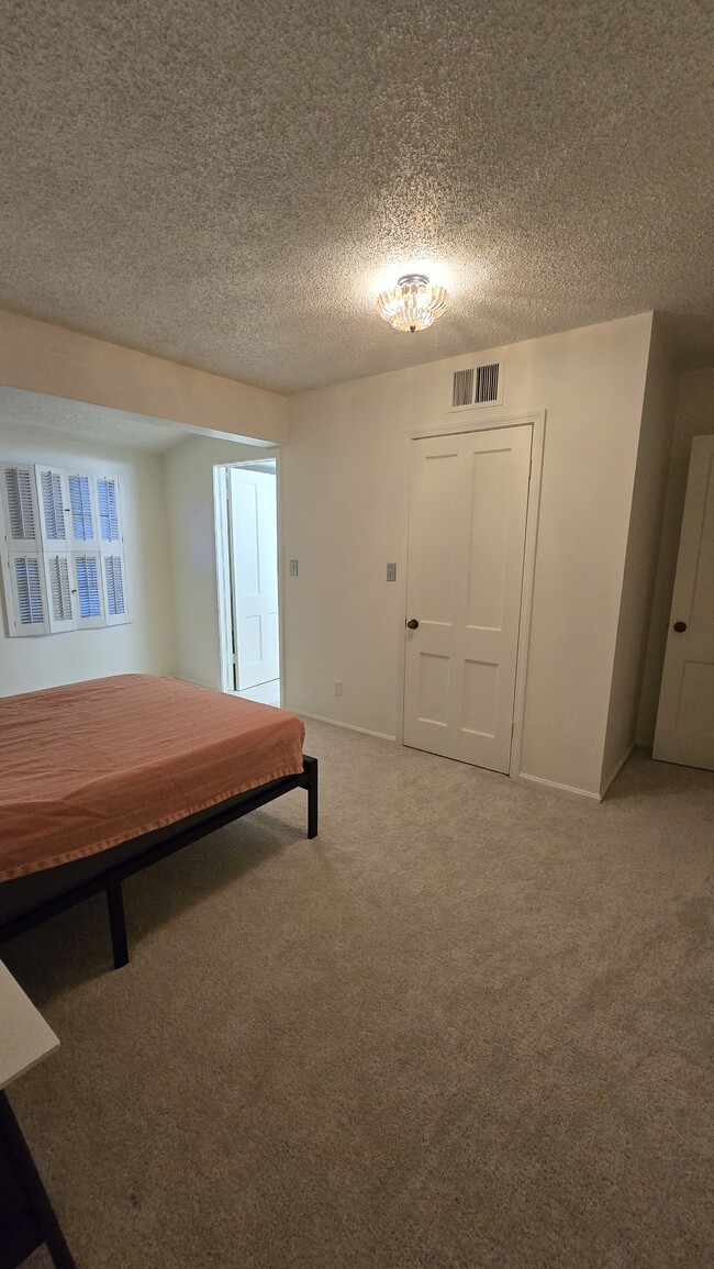 Photo - 2820 E 6th St Unit 217
