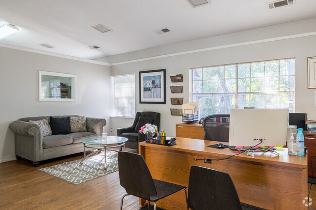 Leasing Office