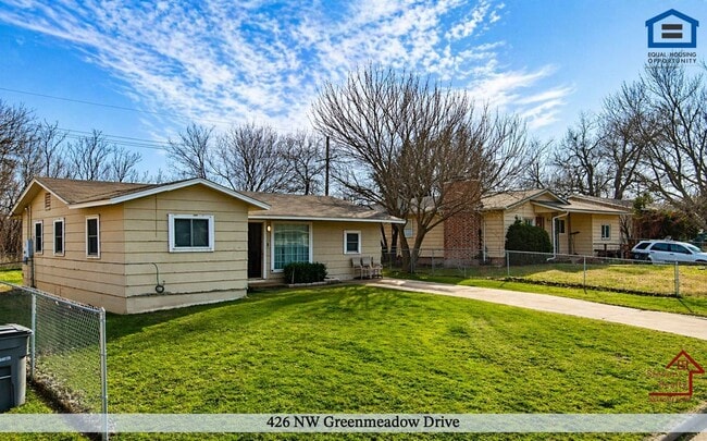 Photo - 426 NW Greenmeadow Dr