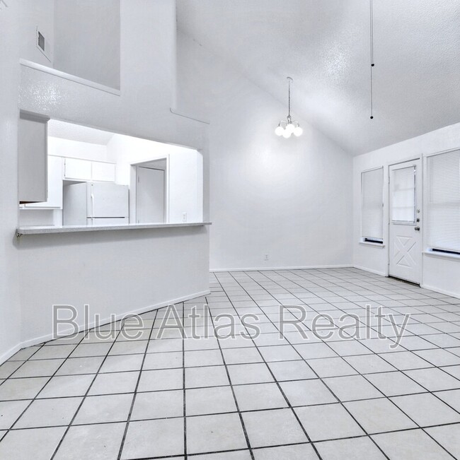 Photo - 1705 La Salle Dr