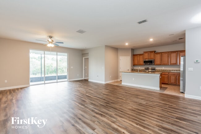 Photo - 20241 Merry Oak Ave