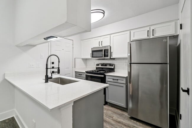 Photo - Woodbridge Townhomes