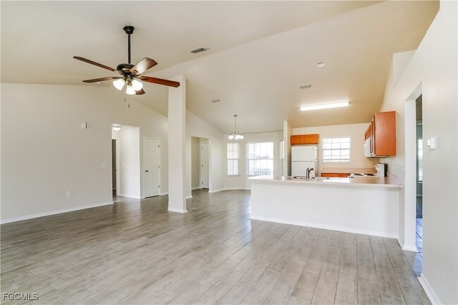 Photo - 1336 Japan St