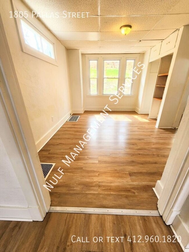 Photo - 1805 Pallas St