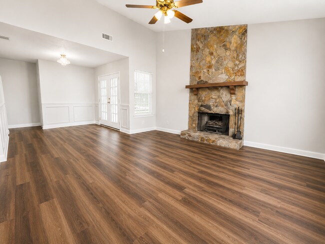 Photo - 128 Quail Hollow Dr