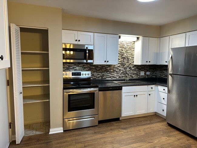 Photo - 2327 Ogden Ave