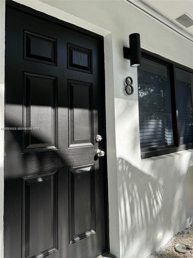 Photo - 5545 N Miami Ave Unidad 8