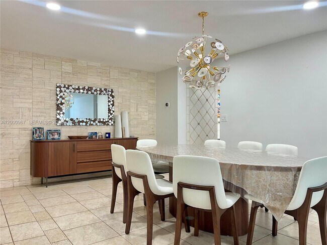 Photo - 9511 Collins Ave Unit 811