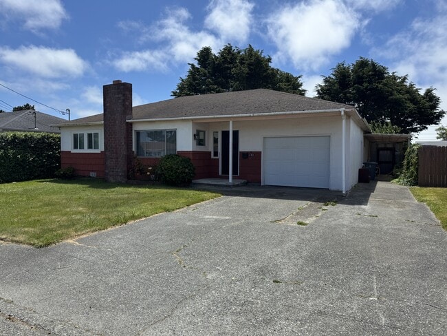 Photo - 1152 A St Casa