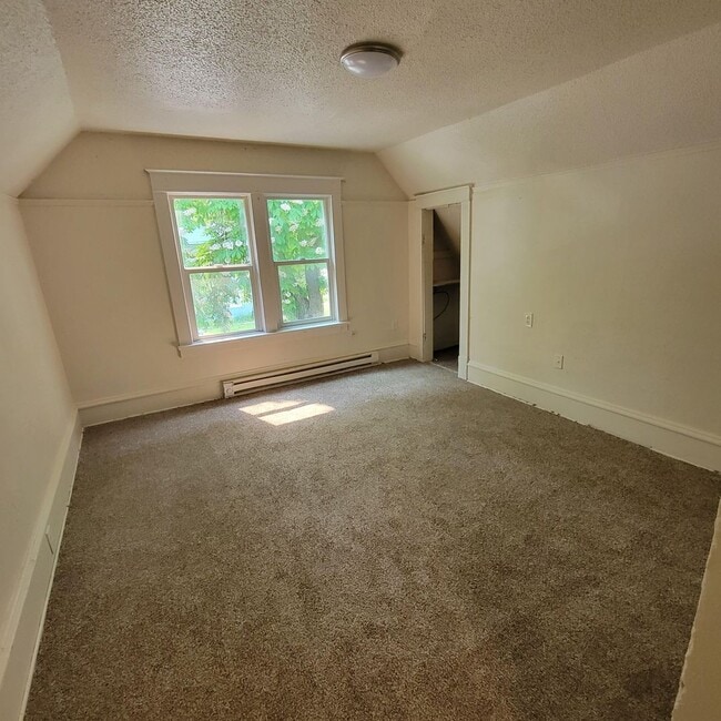 Photo - 4 bedroom lower South Hill home