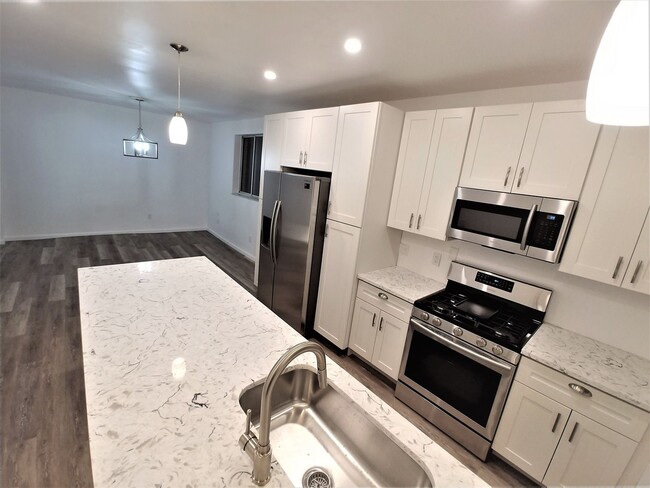 Photo - 491 Norton St Unit #2