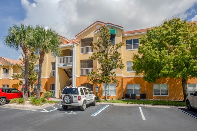 Building - 10764 70th Ave Unit 6305